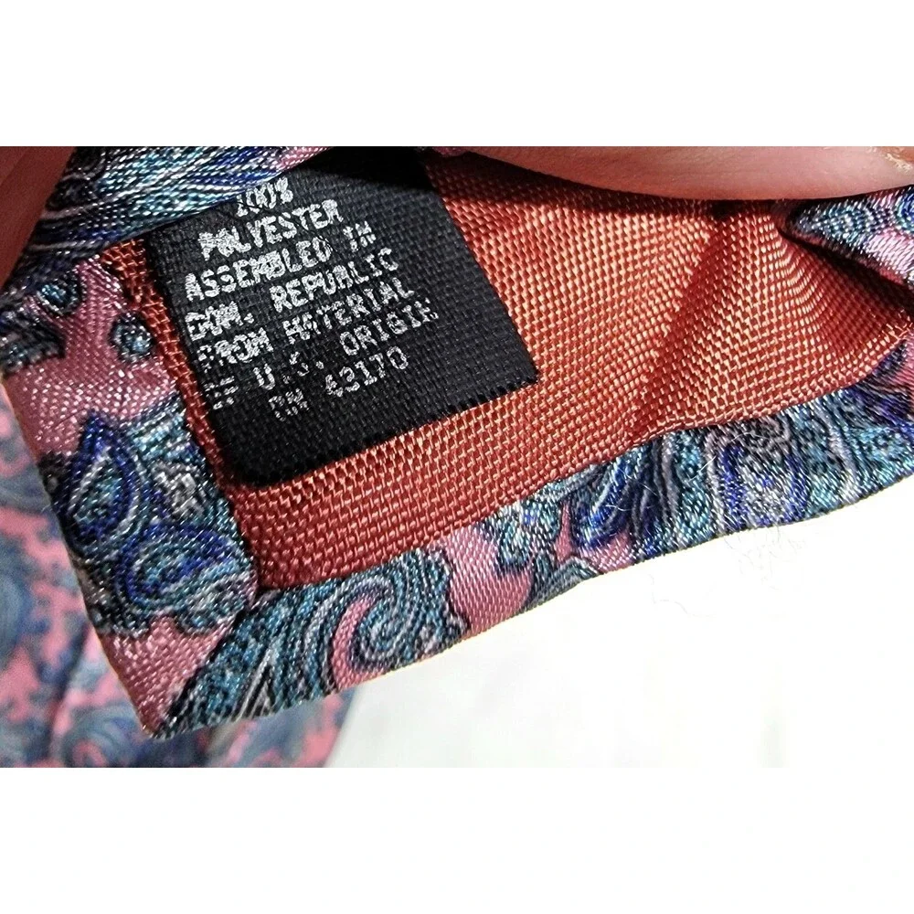 Vintage OLEG CASSINI Pink Silver Blue Paisley Men's Neck Tie EUC